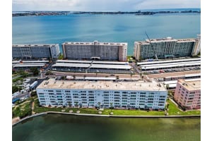5925 Shore Blvd S #409, GULFPORT