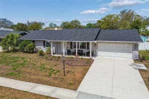 530 Julie Ln, BRANDON