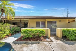 1215 16th Cir Se, LARGO