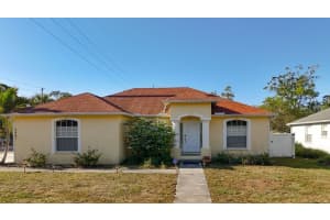 2402 Dryer Ave, LARGO