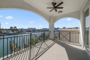 211 Dolphin Pt #203, CLEARWATER