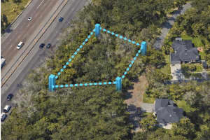 328 Lake Crescent Dr, DEBARY