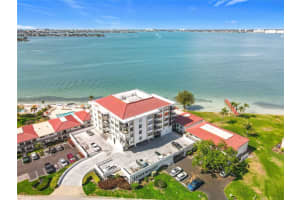 6211 Sun Blvd #211, ST PETERSBURG