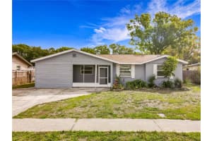 15525 Bedford Cir E, CLEARWATER