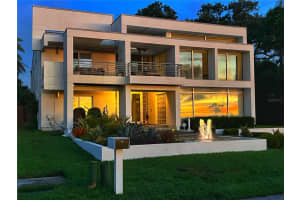 1405 N Bayshore Dr, SAFETY HARBOR