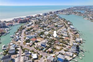 13135 4th St E, MADEIRA BEACH