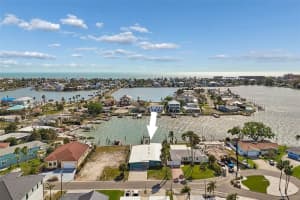 16108 5th St E, REDINGTON BEACH