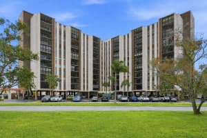 10355 Paradise Blvd #608, TREASURE ISLAND