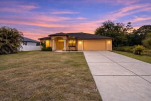 4458 Maverick St, NORTH PORT