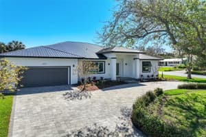 319 Cedar Ln, LARGO