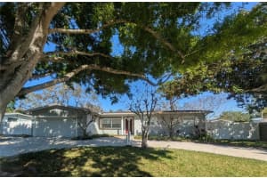 5041 Myrtle Ln, MADEIRA BEACH