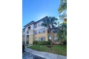 17110 Carrington Park Dr #826, TAMPA