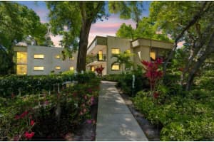 3300 Fox Chase Cir N #202, PALM HARBOR