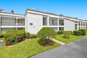 2060 Marilyn St #211, CLEARWATER