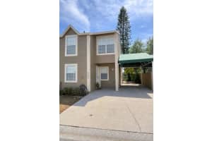 9030 Lake Place Ln, TAMPA