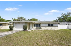 2139 Poinciana Dr, CLEARWATER