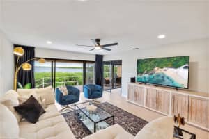 3887 Catalina Dr, BRADENTON