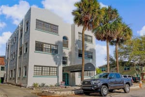 517 Columbia Dr #20, TAMPA