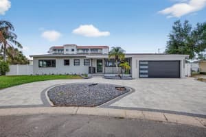1866 Venetian Point Dr, CLEARWATER
