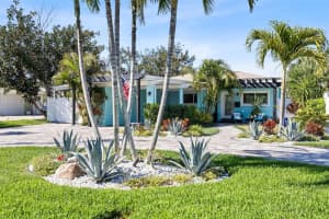 1567 Delaware Ave Ne, ST PETERSBURG