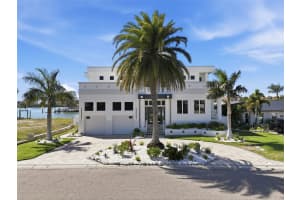 42 Midway Is, CLEARWATER