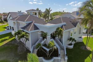 816 Ponce De Leon Dr, TIERRA VERDE