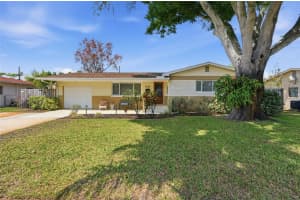 5665 34th Ave N, ST PETERSBURG