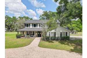 4710 Stearns Rd, VALRICO