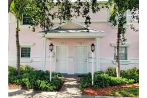 169 Pompano Dr Se, ST PETERSBURG