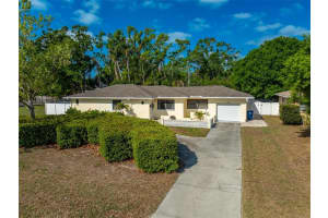 2700 49th St N, ST PETERSBURG