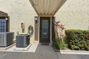 501 E Bay Dr #202, LARGO