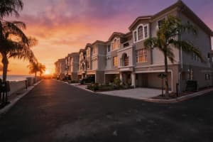 1501 Wharfside Dr, TARPON SPRINGS