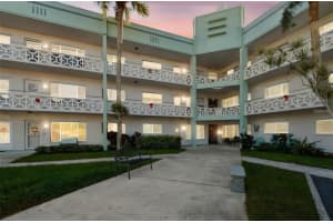 2455 Finlandia Ln #67, CLEARWATER