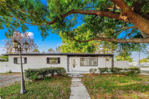545 N Terrace Dr, BRANDON