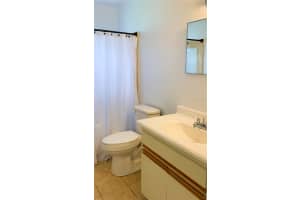 42 Roosevelt Blvd #1, BEVERLY HILLS