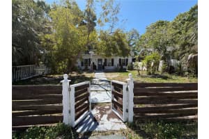 2516 3rd Ave S, ST PETERSBURG