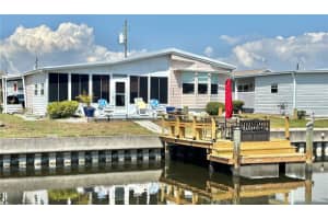 102 Americana Ct Ne #206, ST PETERSBURG