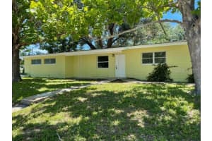4894 31st St N, ST PETERSBURG