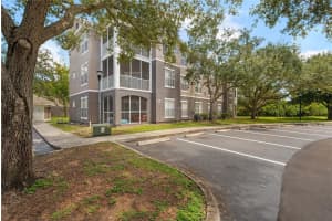 9301 Crescent Loop Cir #206, TAMPA