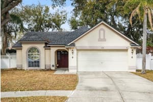 1144 Hardwood Dr, VALRICO