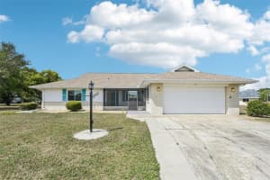 201 Stonehouse Ct, SUN CITY CENTER