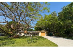 1799 Lake Cir, FORT PIERCE