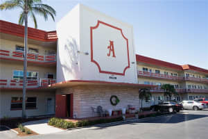 5840 30th Ave S #102, GULFPORT