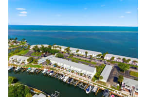 4751 Coquina Key Dr Se, ST PETERSBURG
