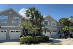 752 Vallance Way Ne, ST PETERSBURG