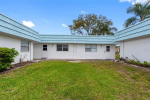1801 Bedford Ln #33, SUN CITY CENTER