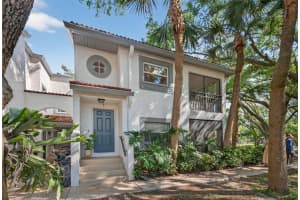 492 Santa Cruz Pl Ne #e, ST PETERSBURG