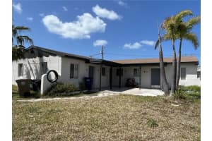 25 Lynn Way #b, MADEIRA BEACH