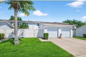 6257 Cape Hatteras Way Ne #5, ST PETERSBURG
