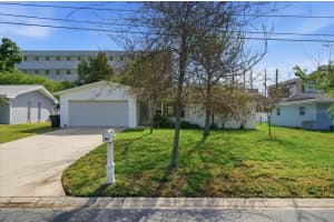 140 Patlin Cir E, LARGO